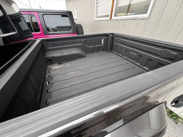 Used 2024 Granite Crystal Metallic Clearcoat Jeep Willys image 13