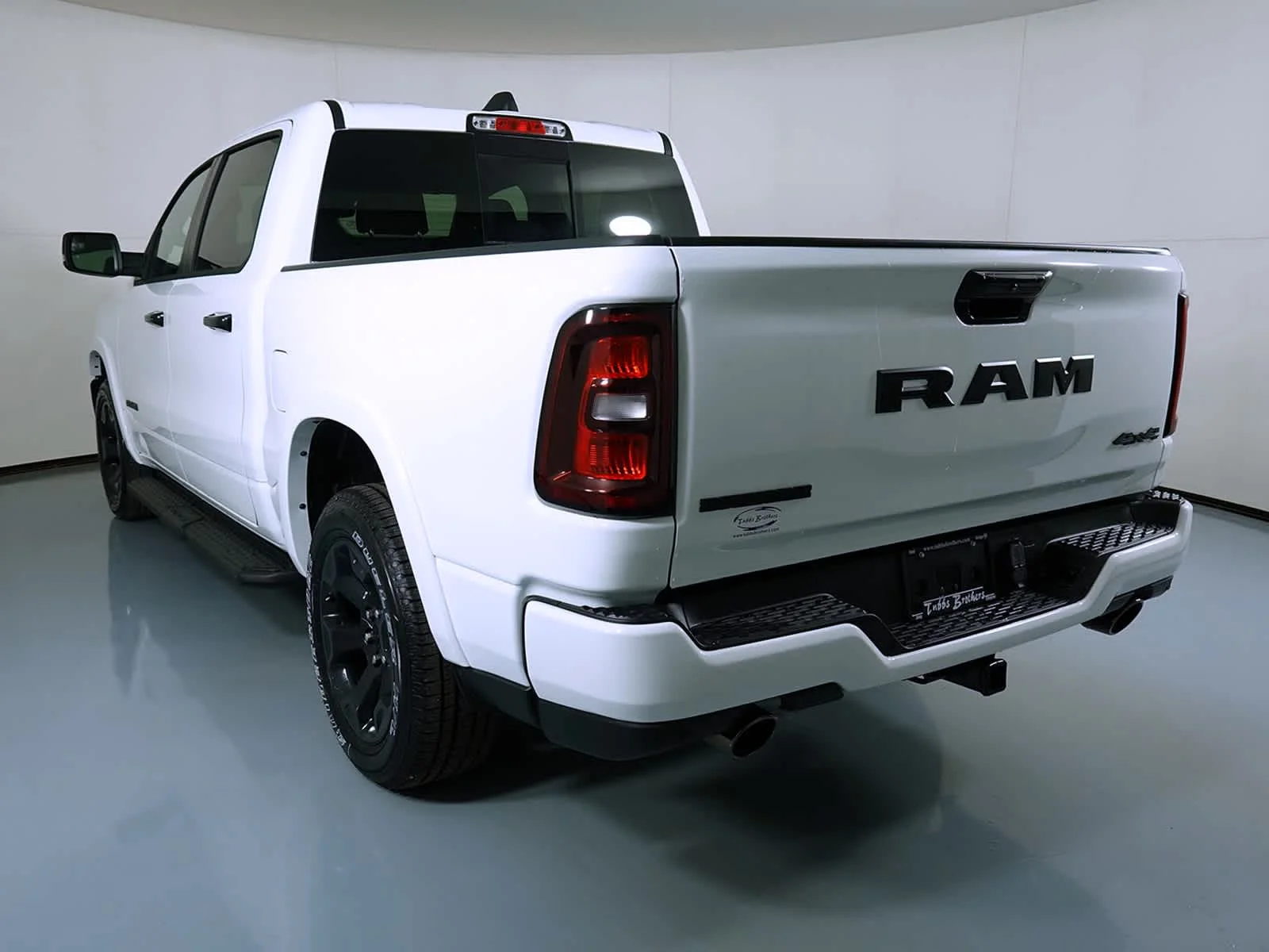 New 2026 Bright White Clear-Coat Exterior Paint RAM Big Horn image 4