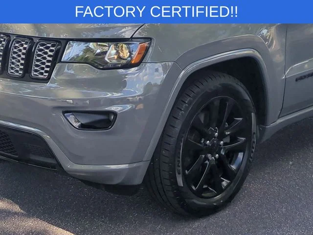 Used 2022 Gray Jeep Laredo X image 9