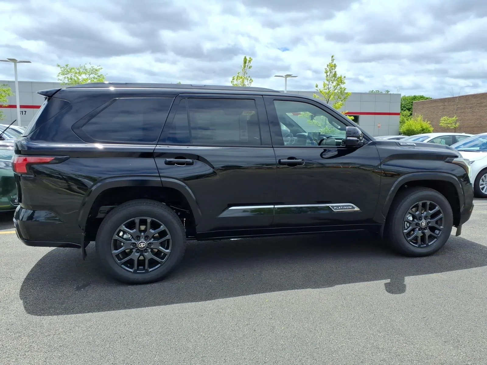 2026 Toyota Sequoia Platinum - Photo 8