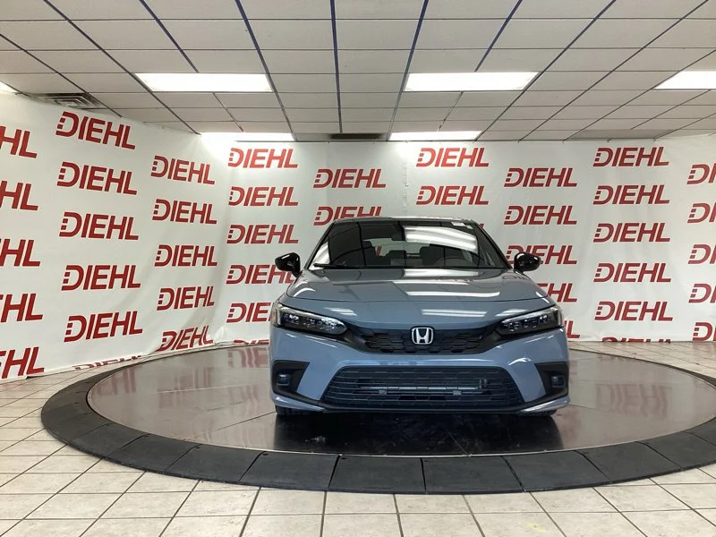 Used 2024  Honda Sport image 2