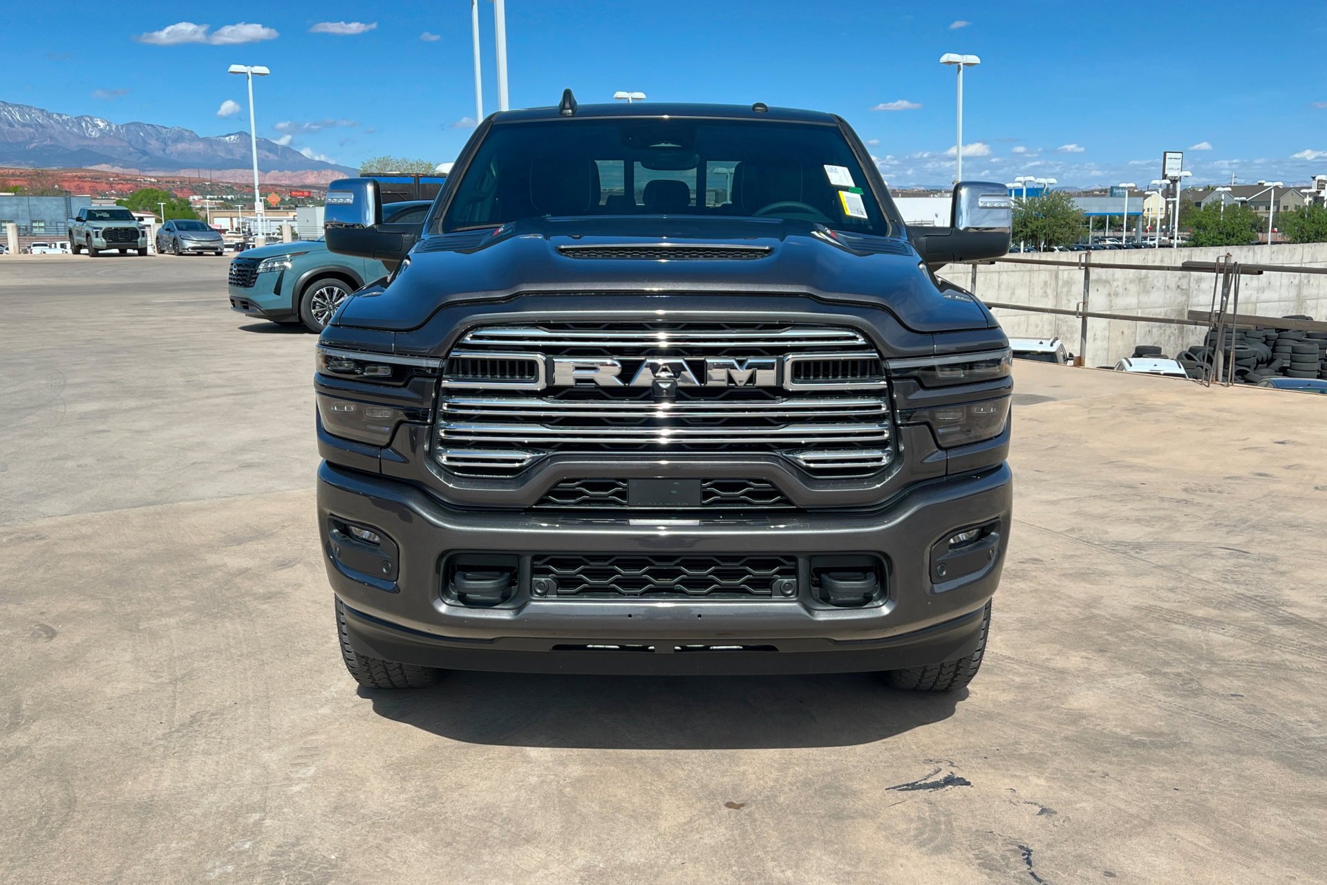 New 2026 Granite Crystal Metallic Clear-Coat Exterior Paint RAM Laramie image 9
