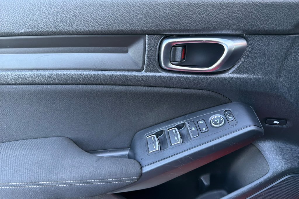 Used 2024 Rallye Red Honda LX image 13