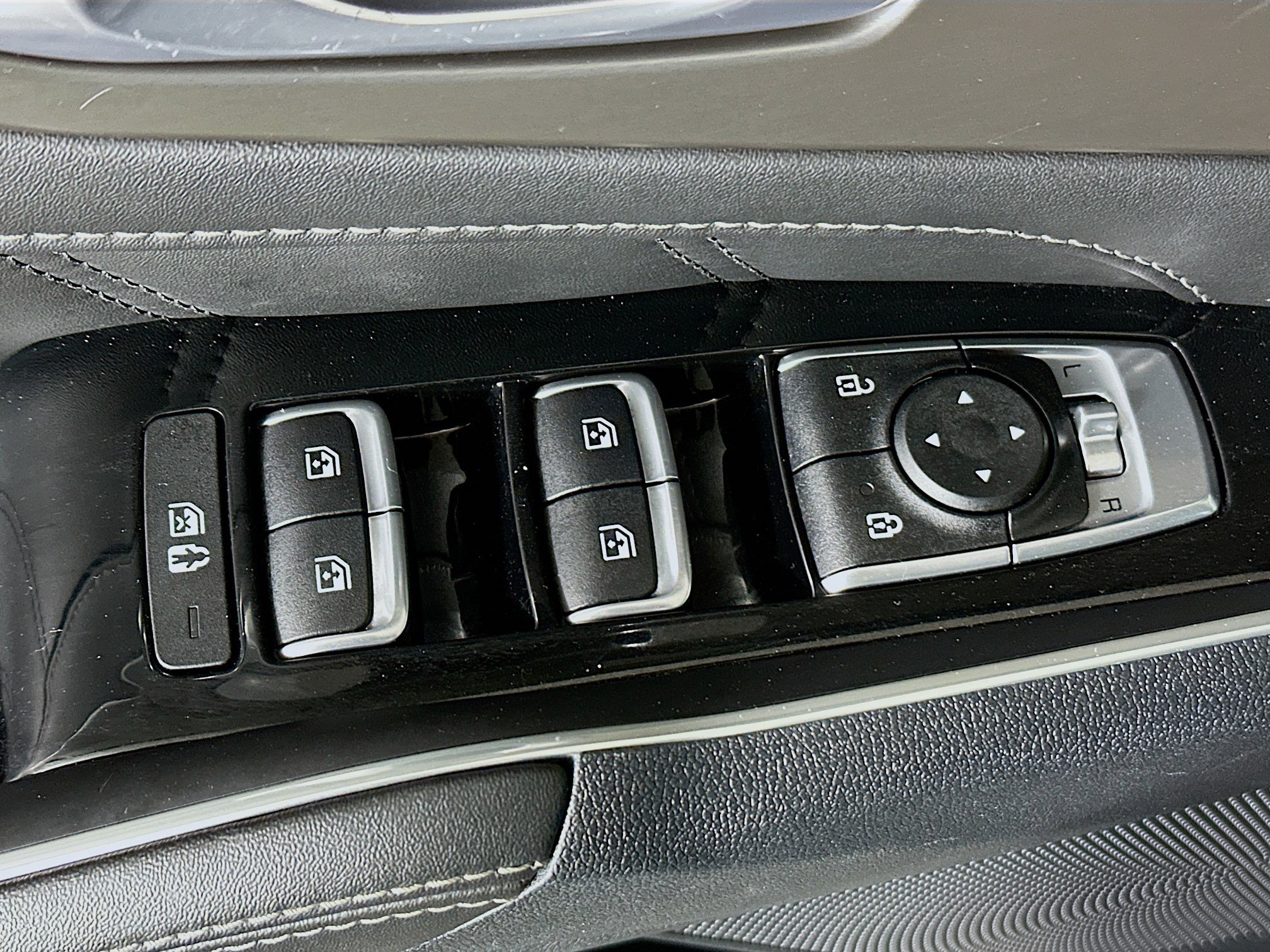 Used 2022 Ebony Black Kia SX image 14