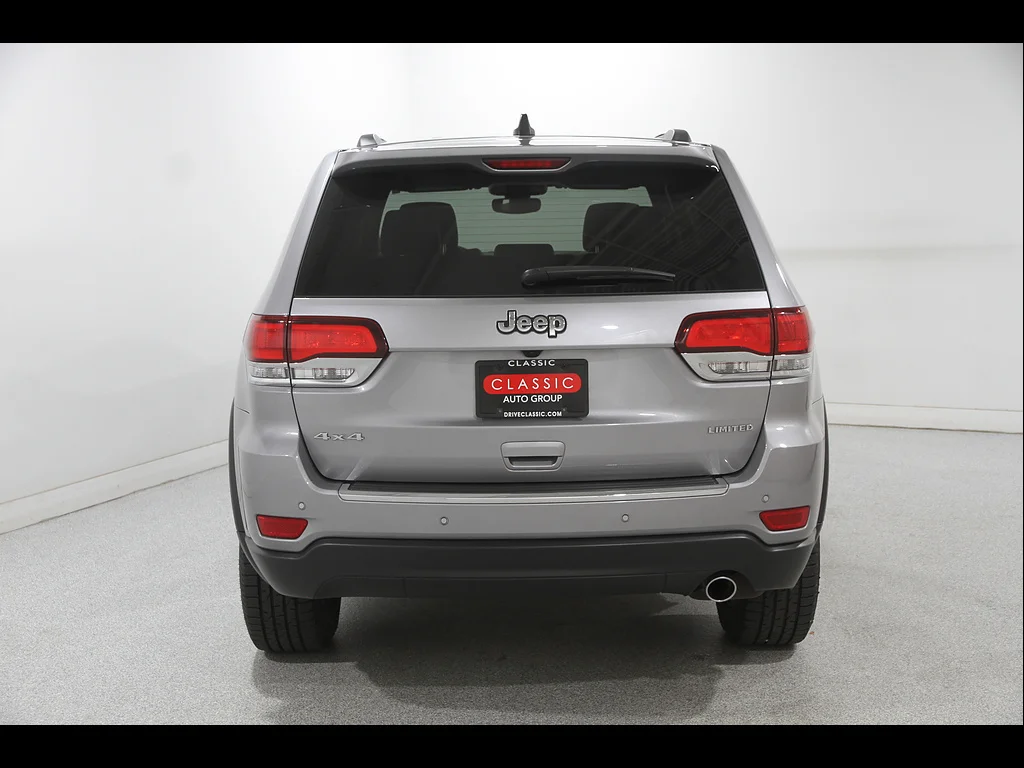 Used 2020 Billet Silver Metallic Clear Coat Jeep Limited image 22