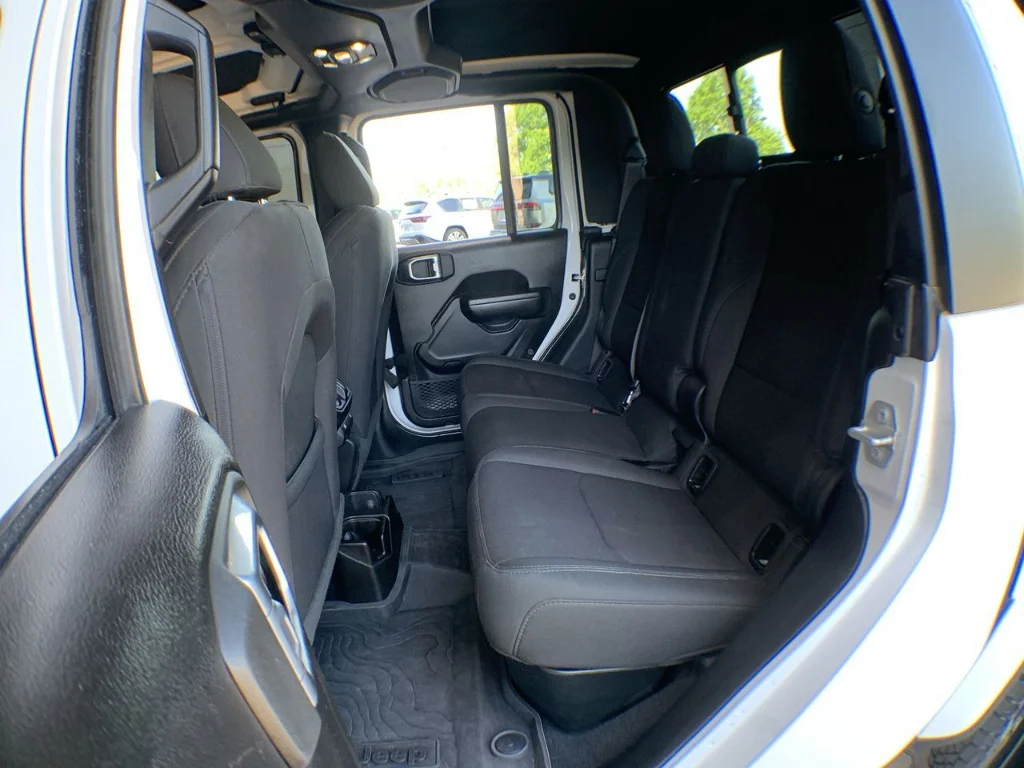 Used 2023 BRGHTWHT/BLACK Jeep Willys image 22