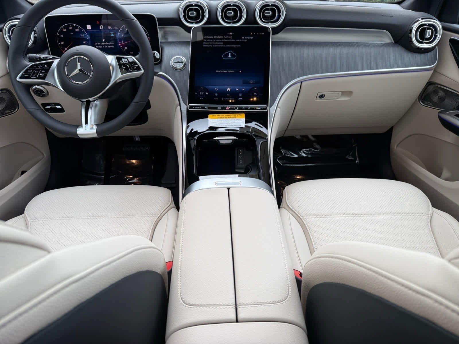 Used 2026 Polar White Mercedes-Benz GLC 300 image 13