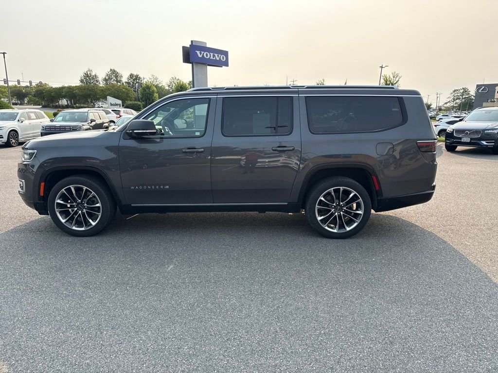Used 2023 Gray Jeep Series III image 3