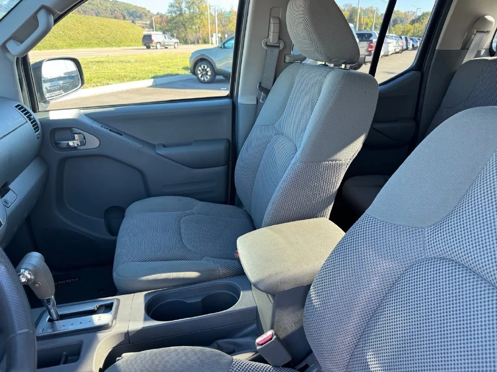 Used 2017 Black Nissan SV image 7
