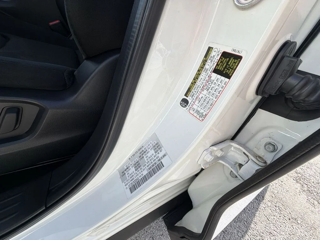 Used 2022 White Mazda Sport image 41