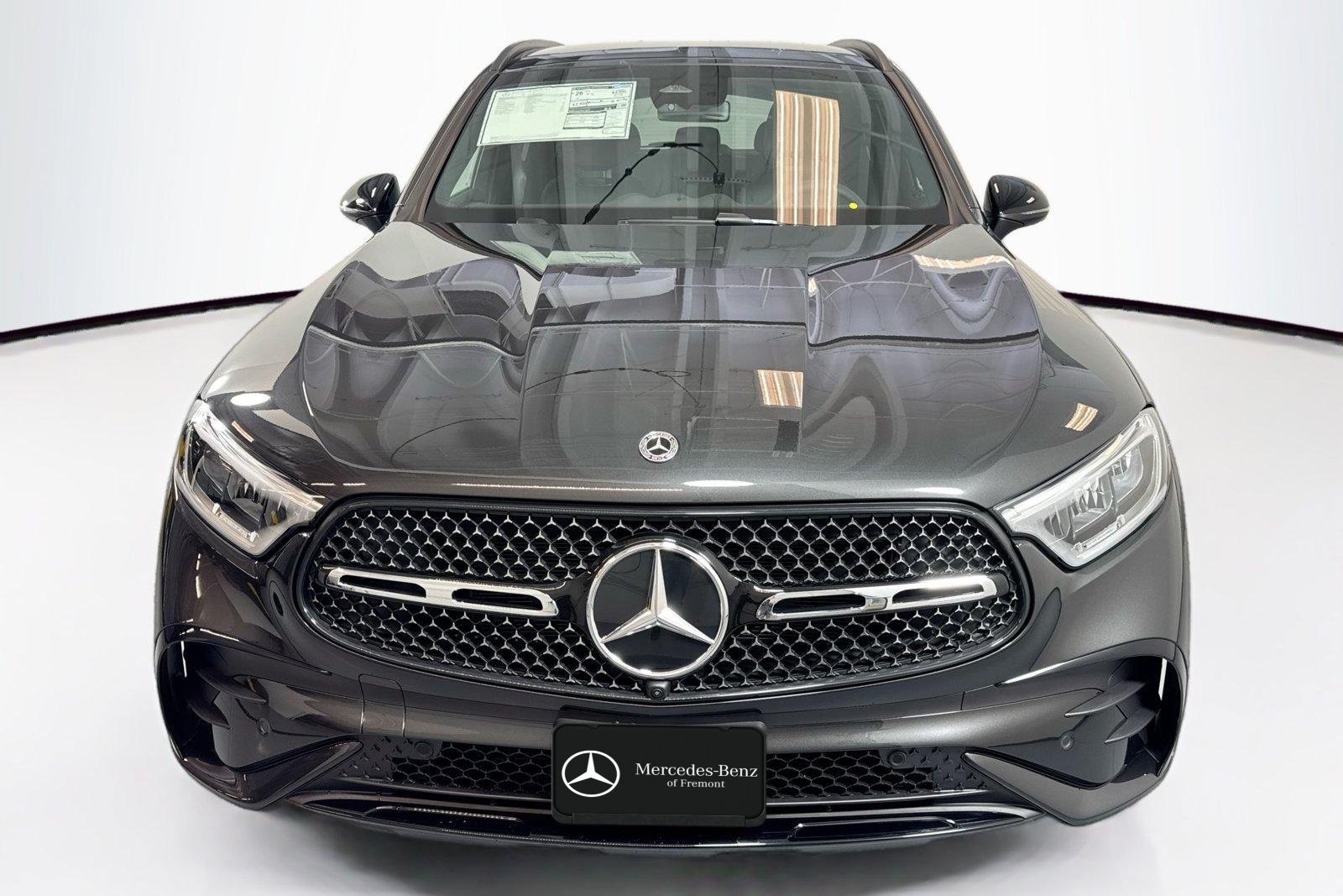 New 2026 Black Mercedes-Benz GLC 300 image 2