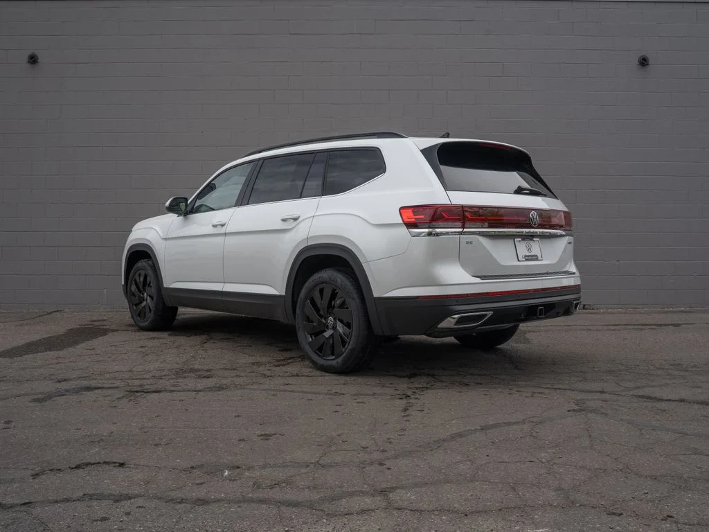 New 2026 White Volkswagen 2.0T SE w/Technology image 4