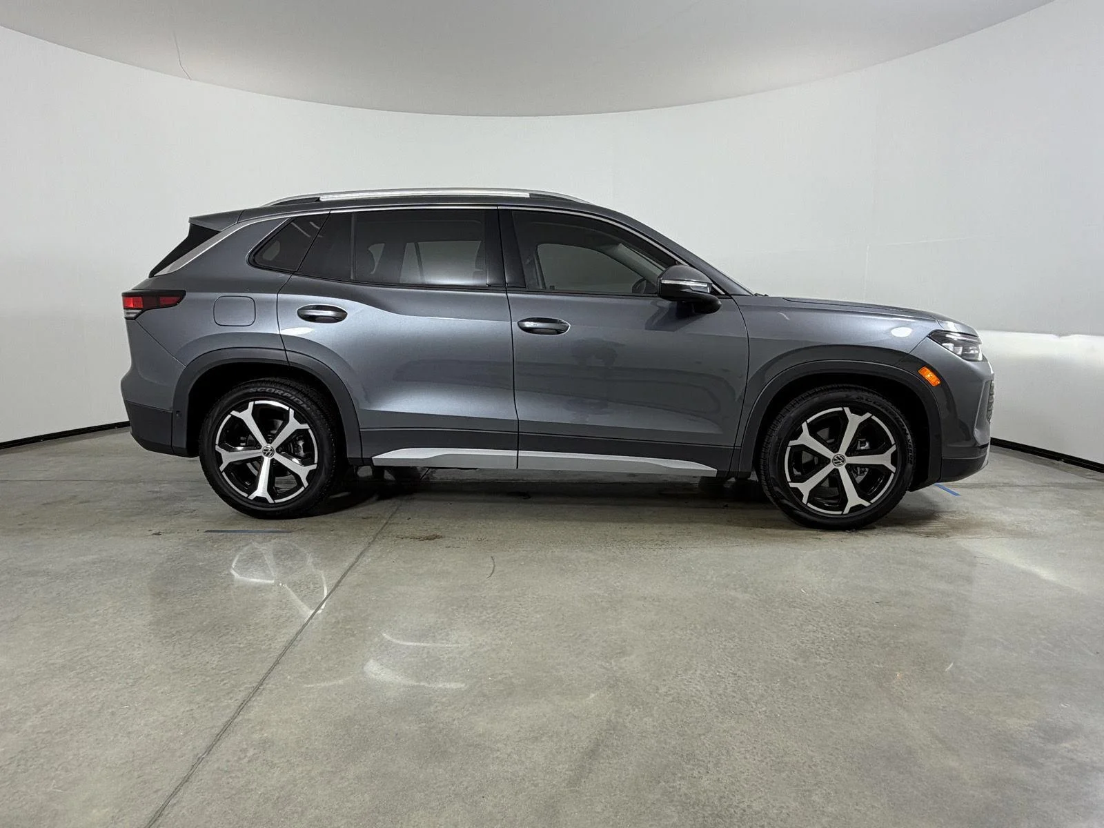 New 2026 Platinum Gray Metallic Volkswagen SE image 4