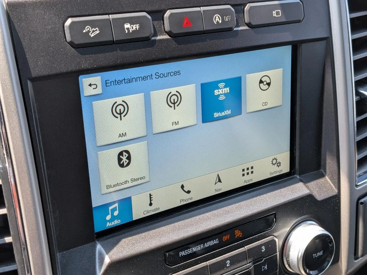 Used 2017 Grey Ford 4WD SuperCrew 145" Lariat image 23