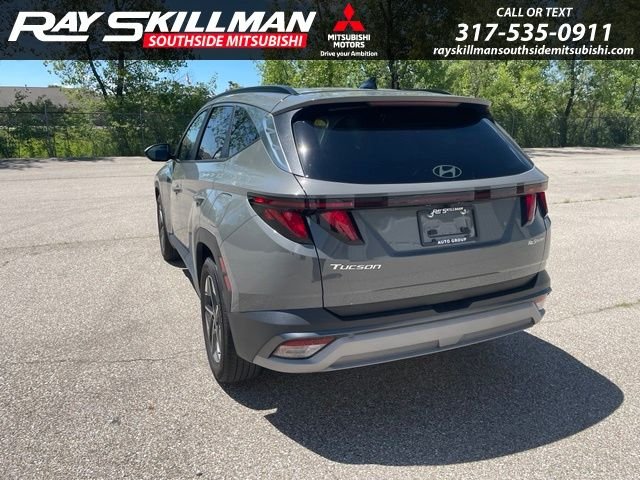 Used 2025 Gray Hyundai SEL image 7