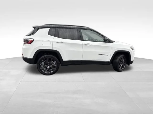 New 2026 Bright White Clear-Coat Exterior Paint Jeep Limited image 8