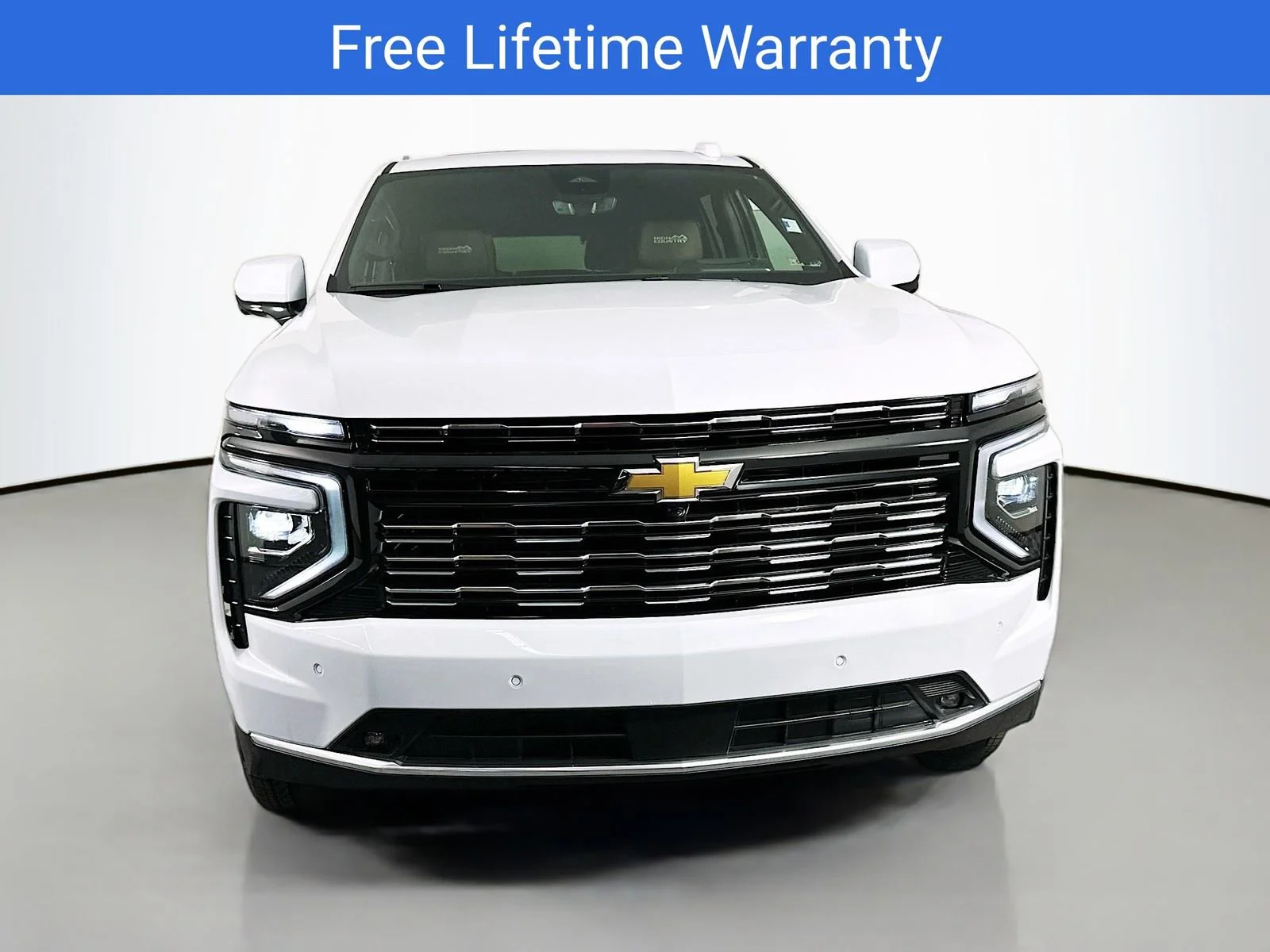 New 2026 Polar White Tricoat Chevrolet High Country image 2