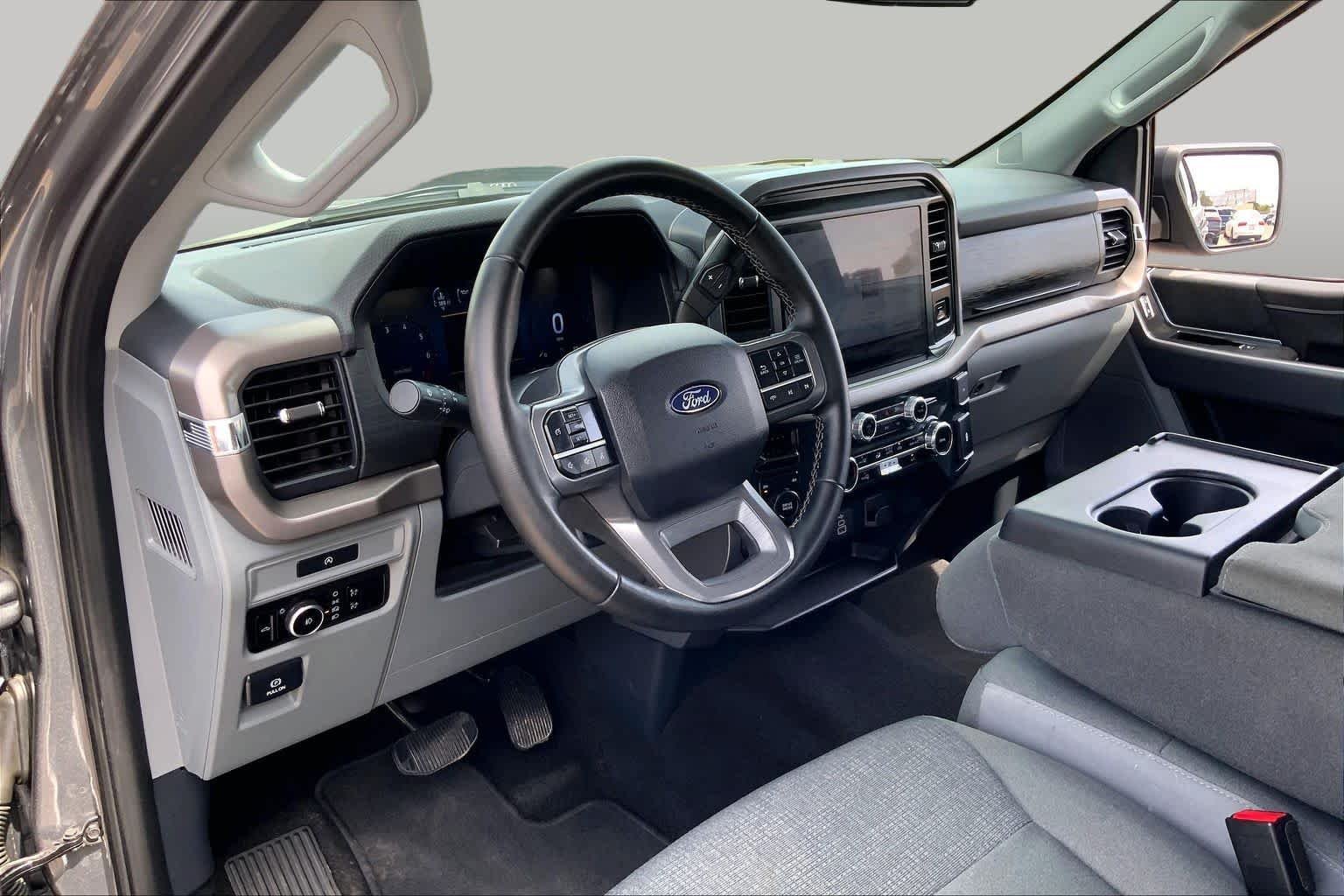 Used 2025 Carbonized Gray Metallic Ford XLT image 17