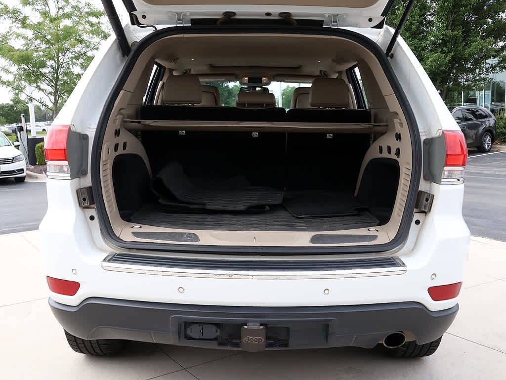 Used 2016 Bright White Clearcoat Jeep Limited image 30