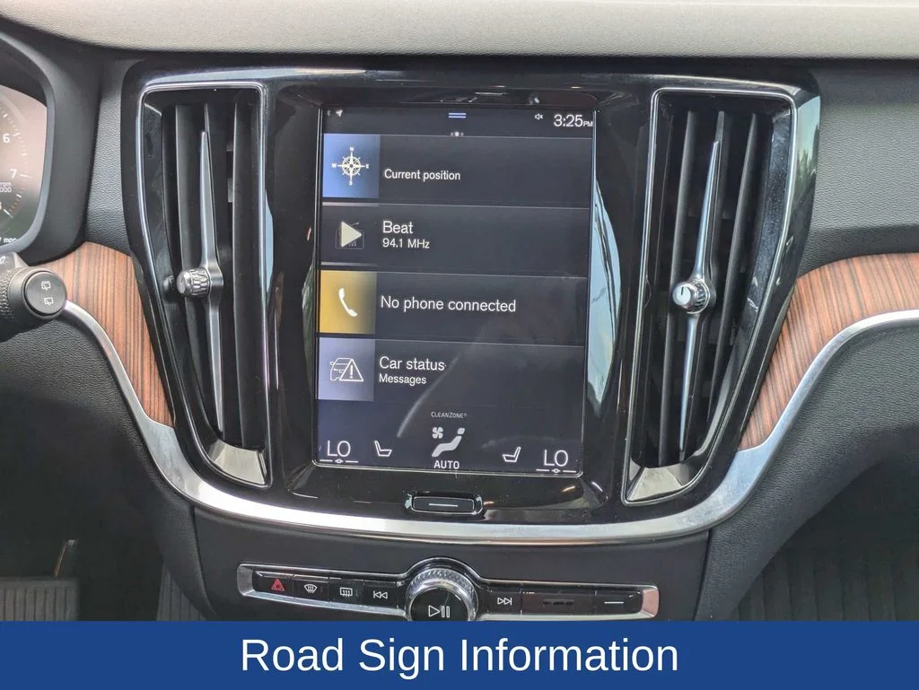 2020 Volvo V60 17
