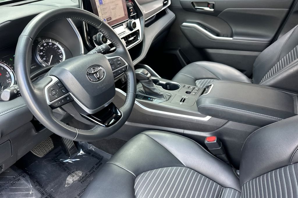 2024 Toyota Highlander XSE - Photo 10