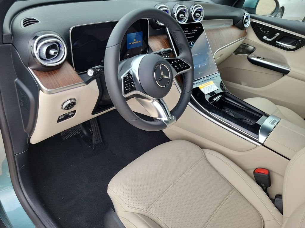 New 2027 Verde Silver Metallic Mercedes-Benz GLC 300 image 18