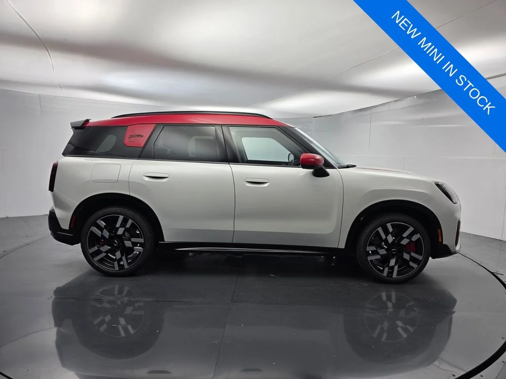 New 2027 White MINI Iconic image 3