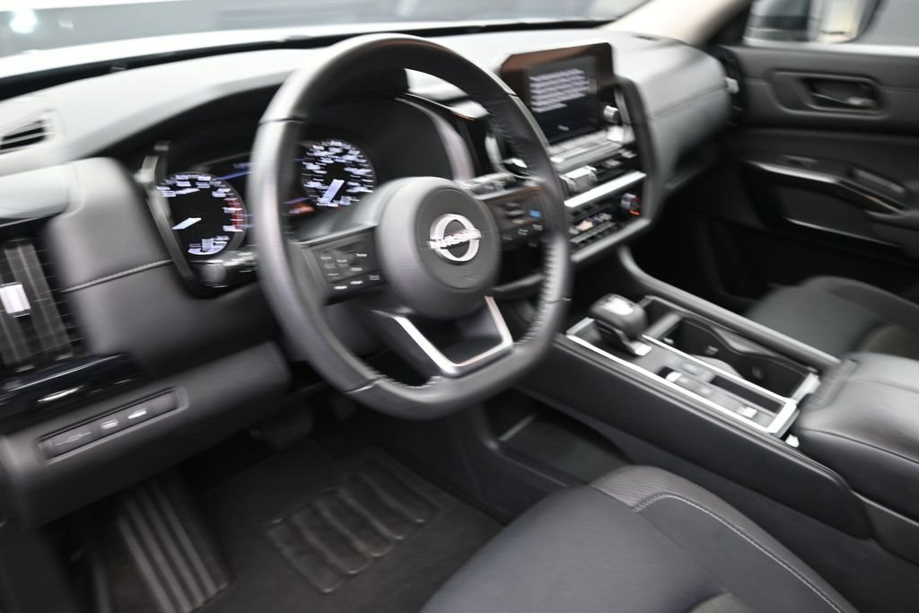 Used 2025 Gray Nissan SV image 21