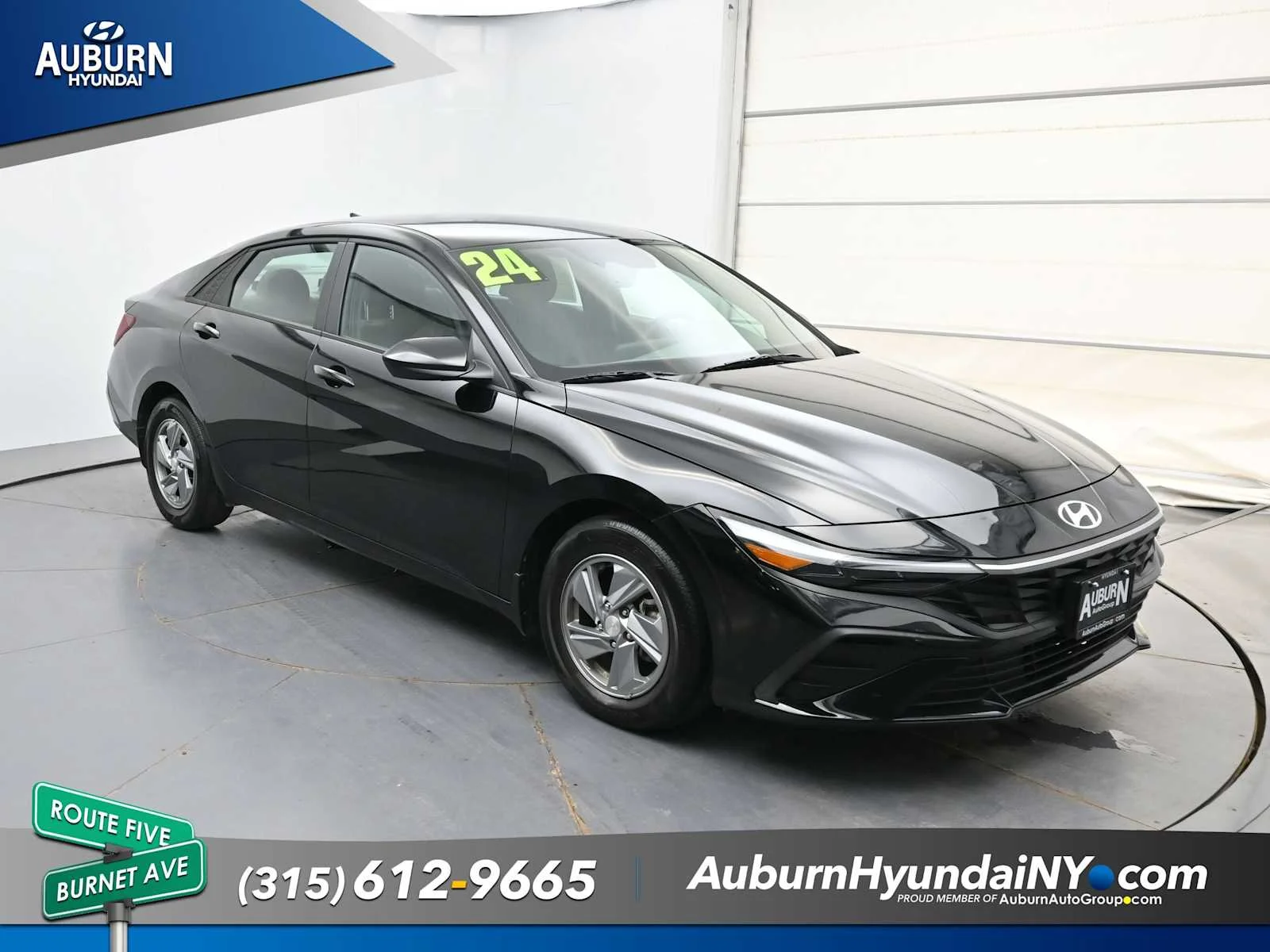 Used 2024 Abyss Black Hyundai SE image 15