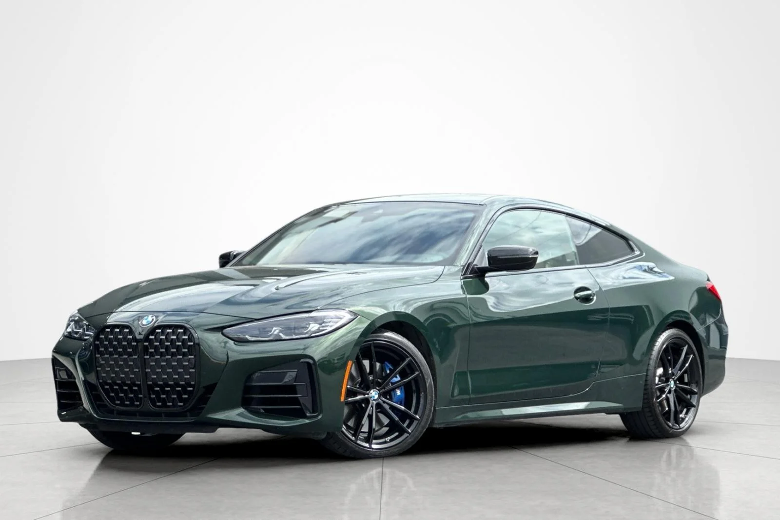 2023 BMW 4 Series M440i Coupe's photo