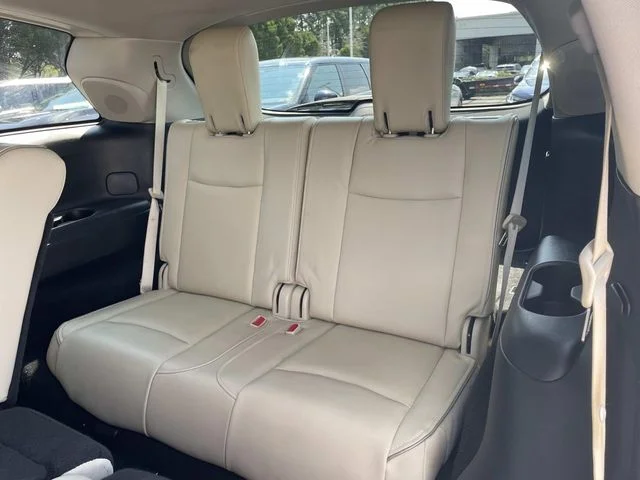 Used 2019 White INFINITI LUXE image 14