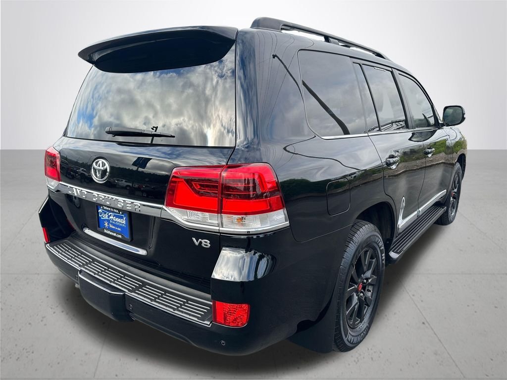 Used 2016 Black Toyota Base image 7