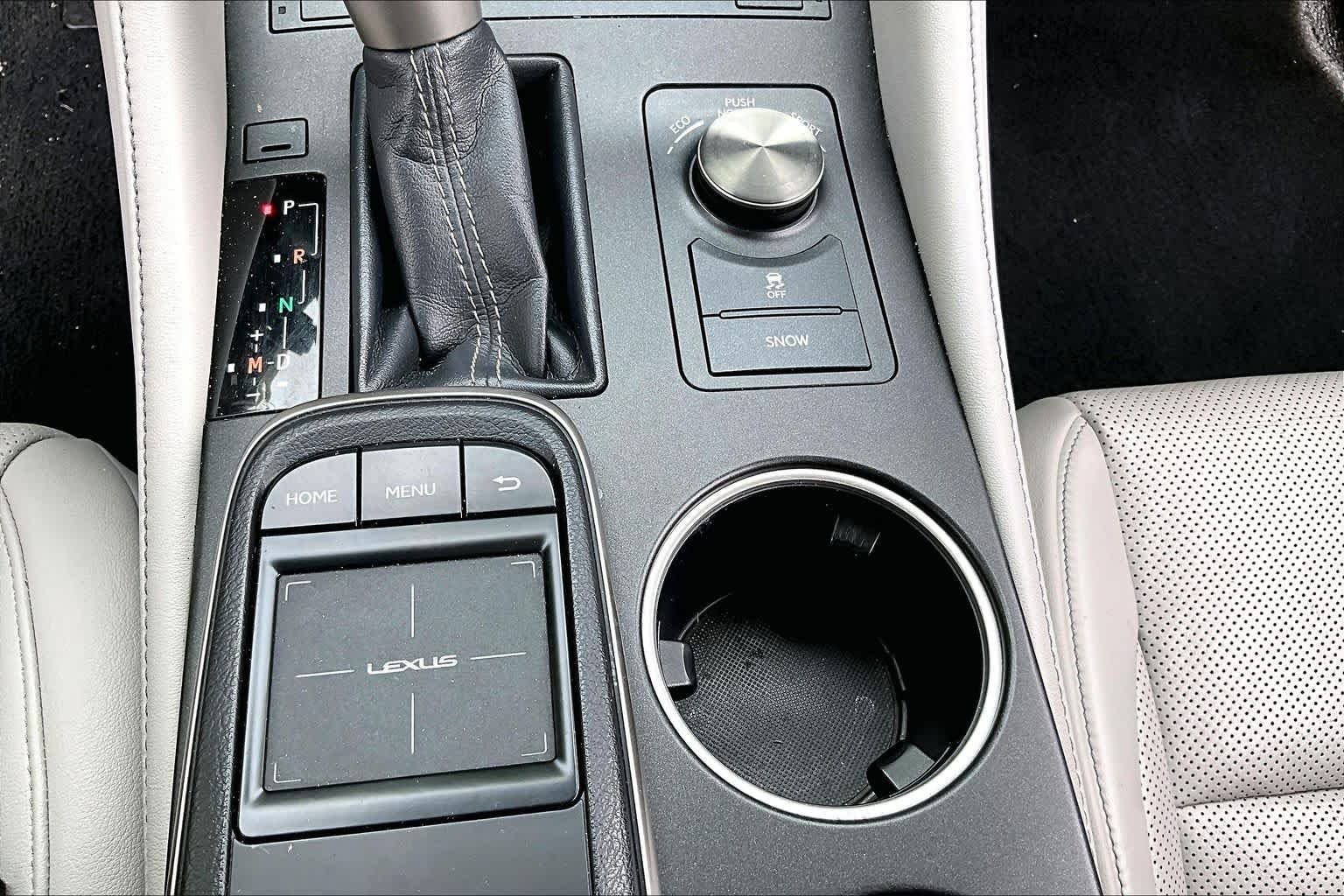 Used 2015 Atomic Silver Lexus  image 37