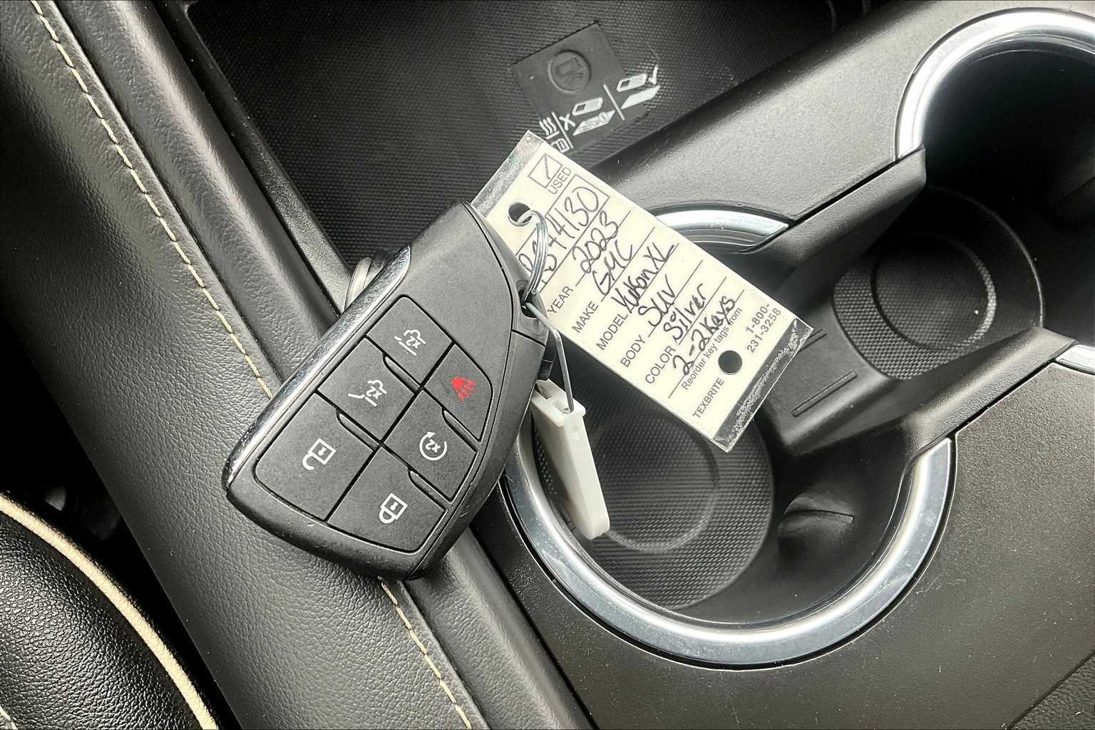 Used 2023 Sterling Metallic GMC SLT image 15