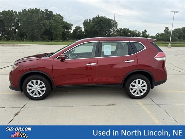 Used 2015 Cayenne Red Nissan S image 2