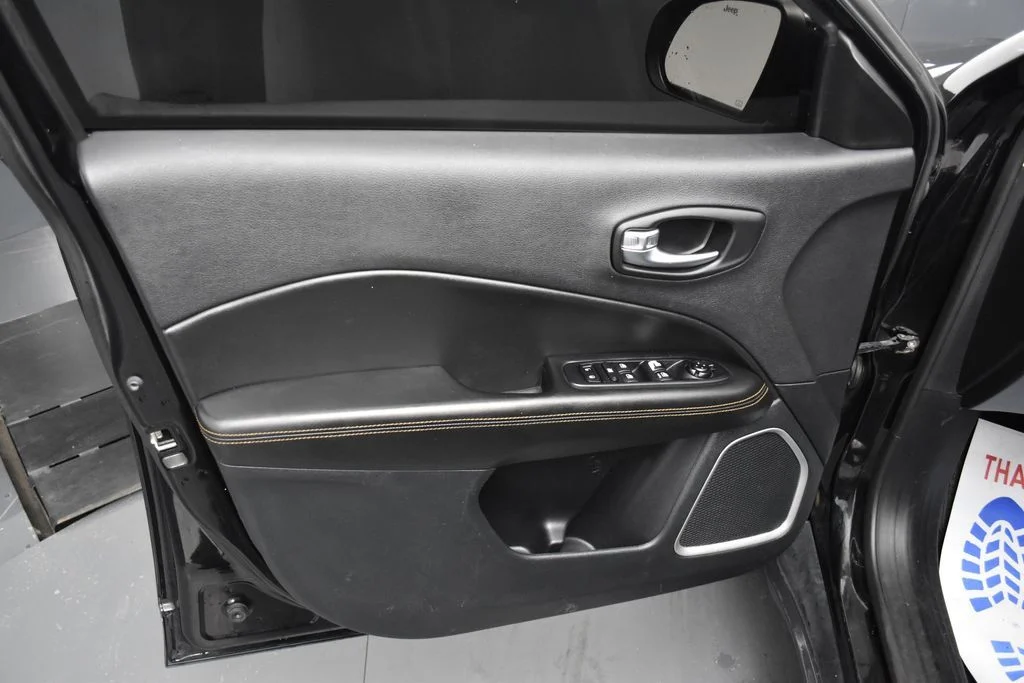 Used 2020 Black Jeep Limited image 19
