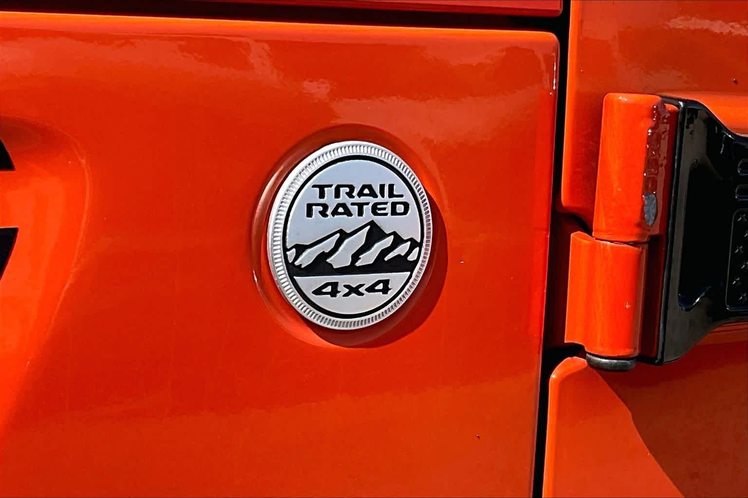 Used 2018 Punk'n Clearcoat Metallic Jeep Sport S image 10
