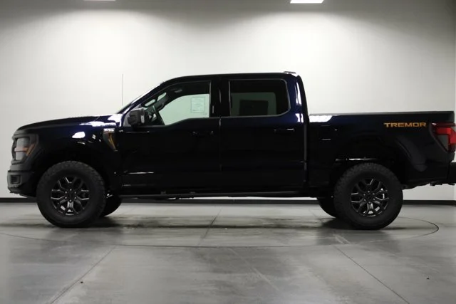New 2026 Antimatter Blue Metallic Ford Tremor® image 30