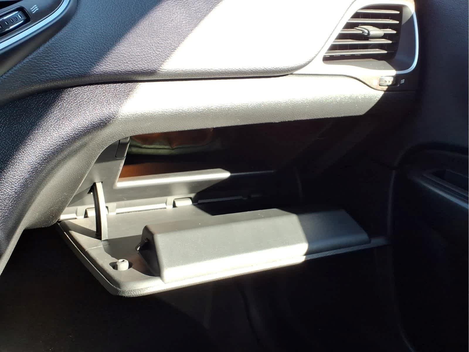 Used 2022 Bright White Clearcoat Jeep Trailhawk image 27
