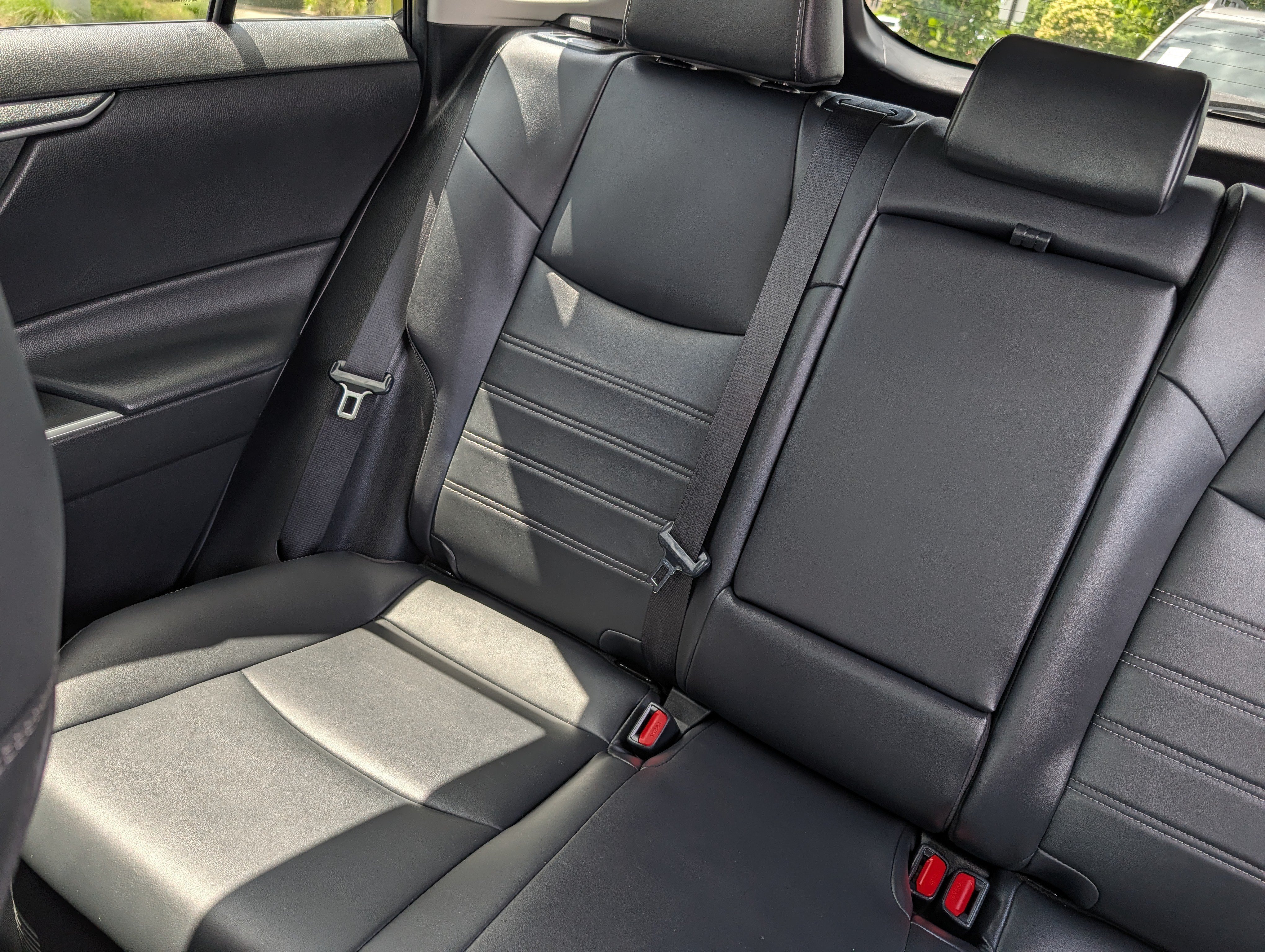 Used 2024 Magnetic Gray Metallic Toyota Hybrid XLE Premium image 12