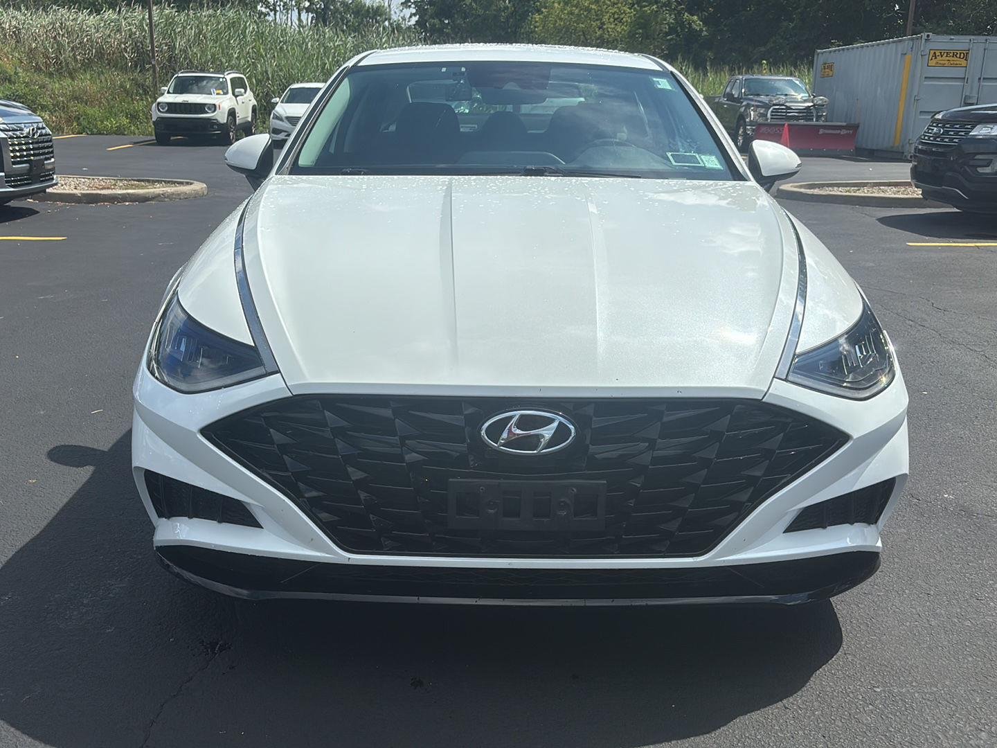 Used 2021 Quartz White Hyundai SEL image 2