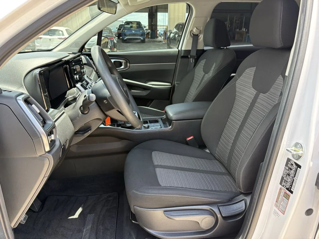 Used 2023 Glacial White Pearl Kia LX image 12
