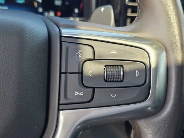 Used 2023 Iridescent Pearl Tricoat Chevrolet LTZ image 23