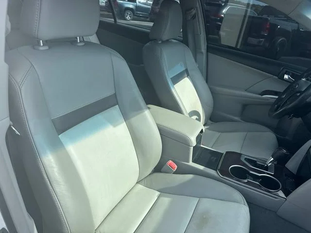 Used 2012 White Toyota XLE image 23