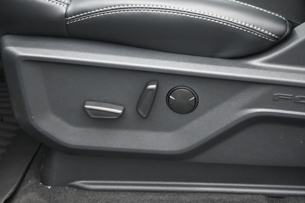 New 2027 White Ford Platinum image 9
