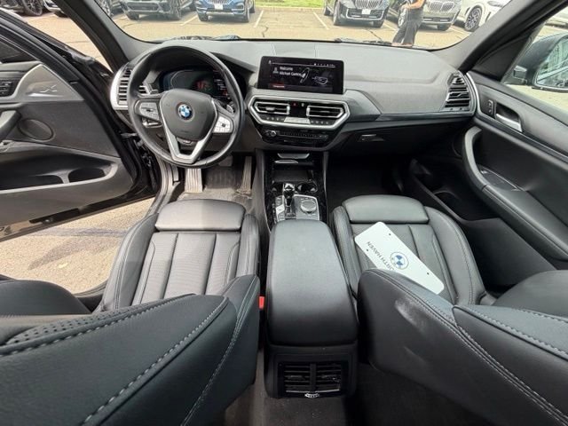 Used 2023 Black BMW xDrive30i image 12