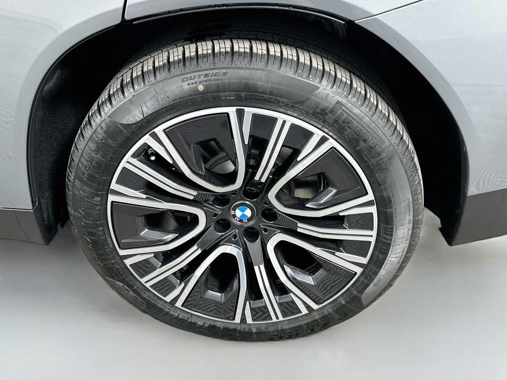 New 2026 Skyscraper Grey Metallic BMW 30 xDrive image 23
