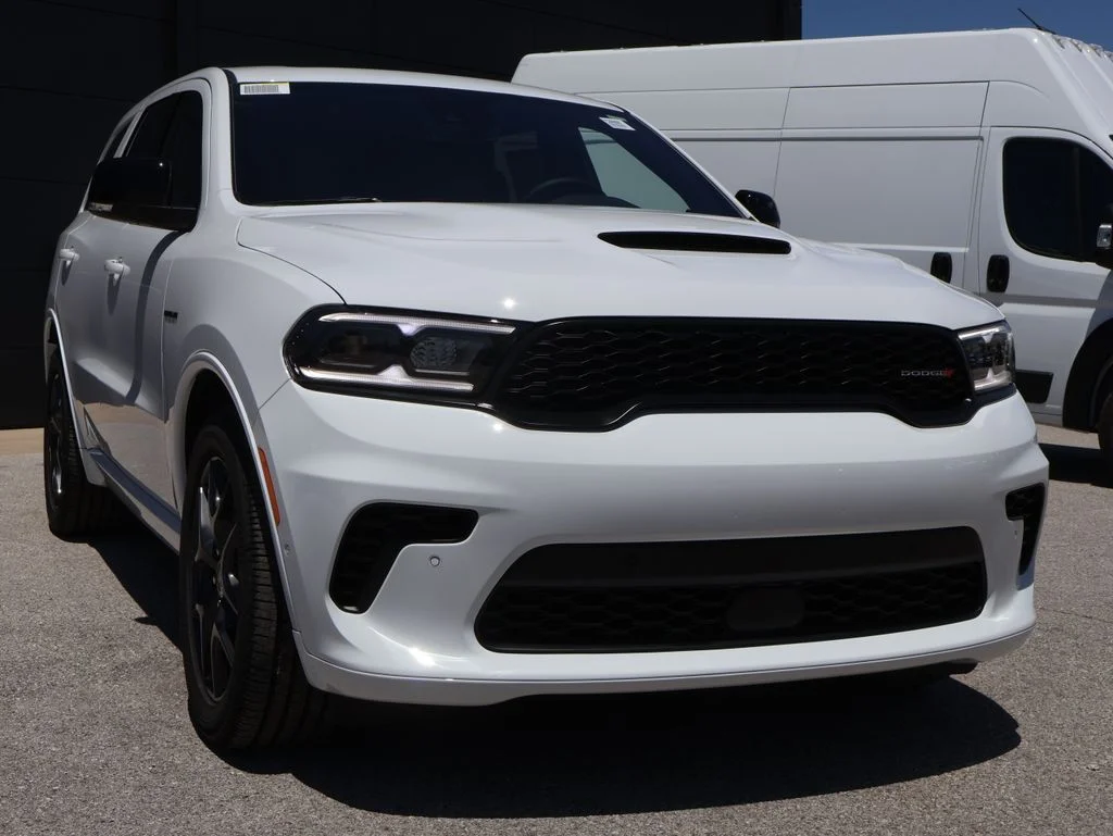 New 2026 White Knuckle Clear-Coat Exterior Paint Dodge GT Plus HEMI V8 image 6