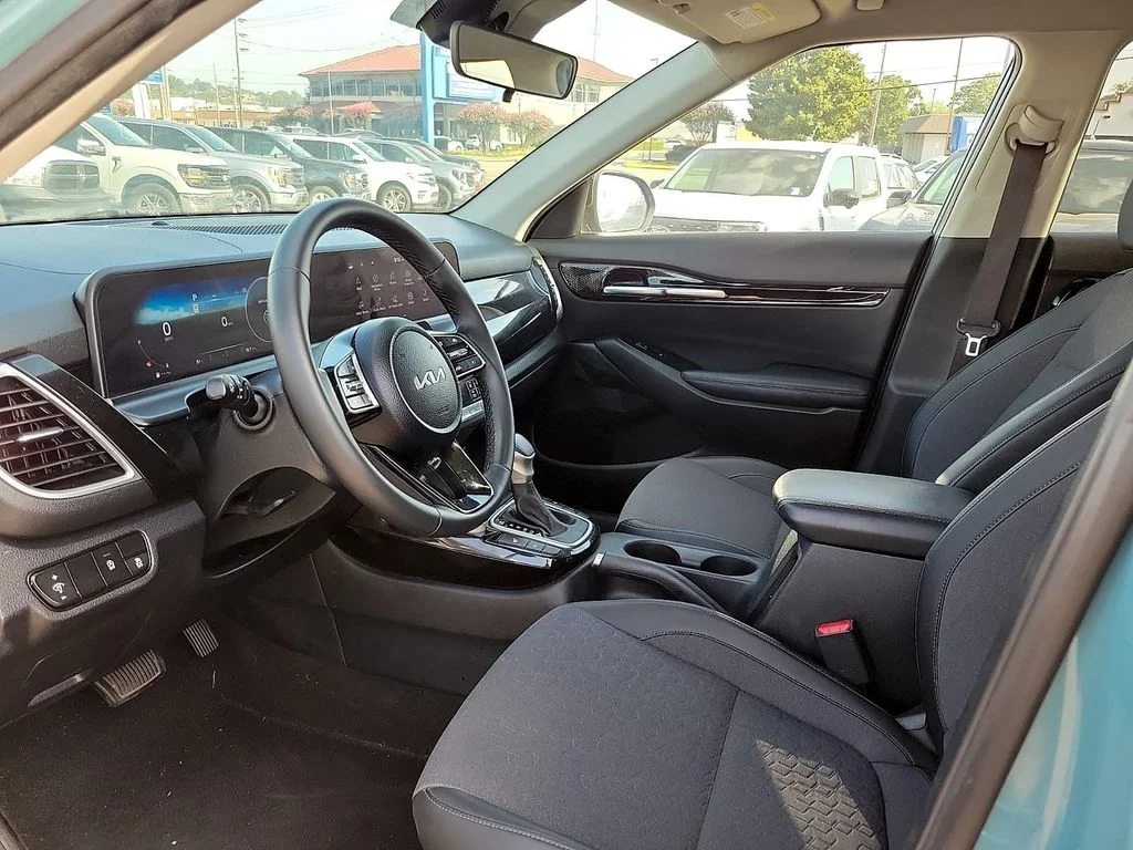 Used 2024 Blue / Black Kia S image 25