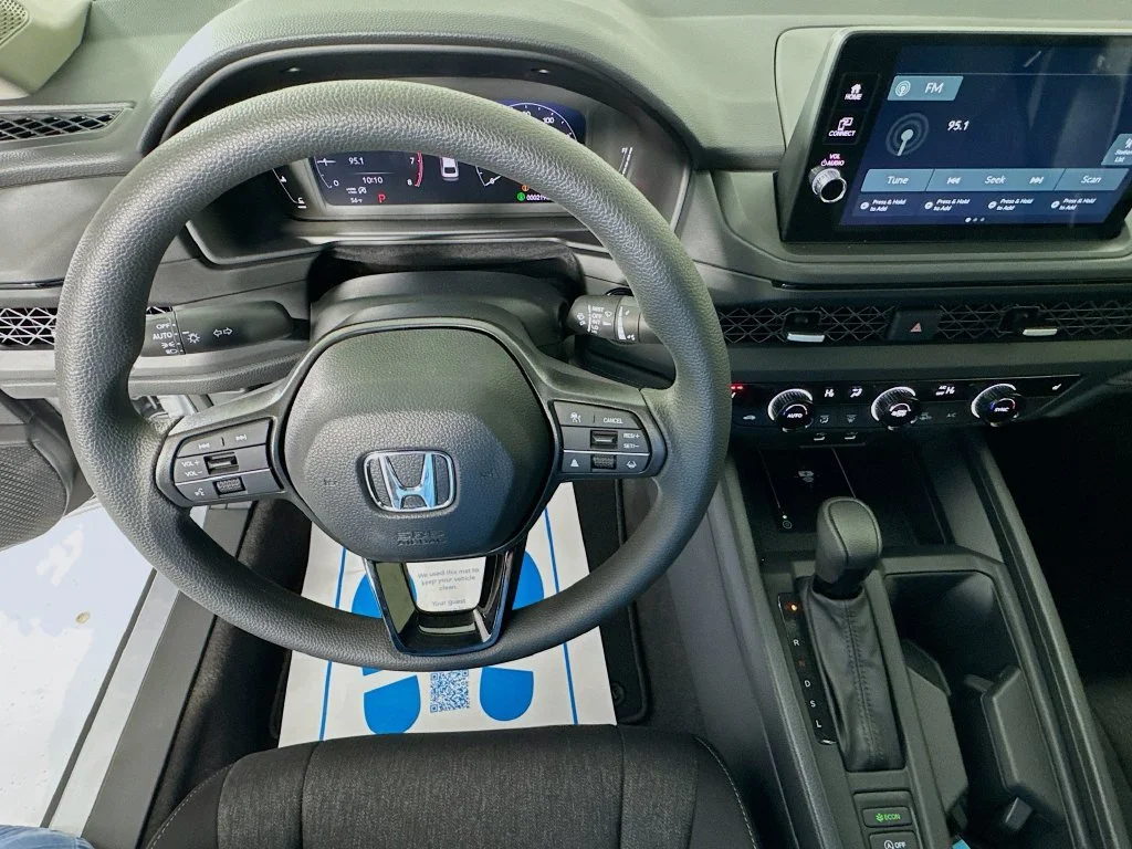 New 2026 Silver Honda SE image 16